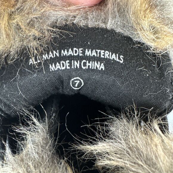 Soda Brand Women's Faux Fur Black Suede‎ Bootie Sneakers Women's Size 7 - Picture 9 of 11